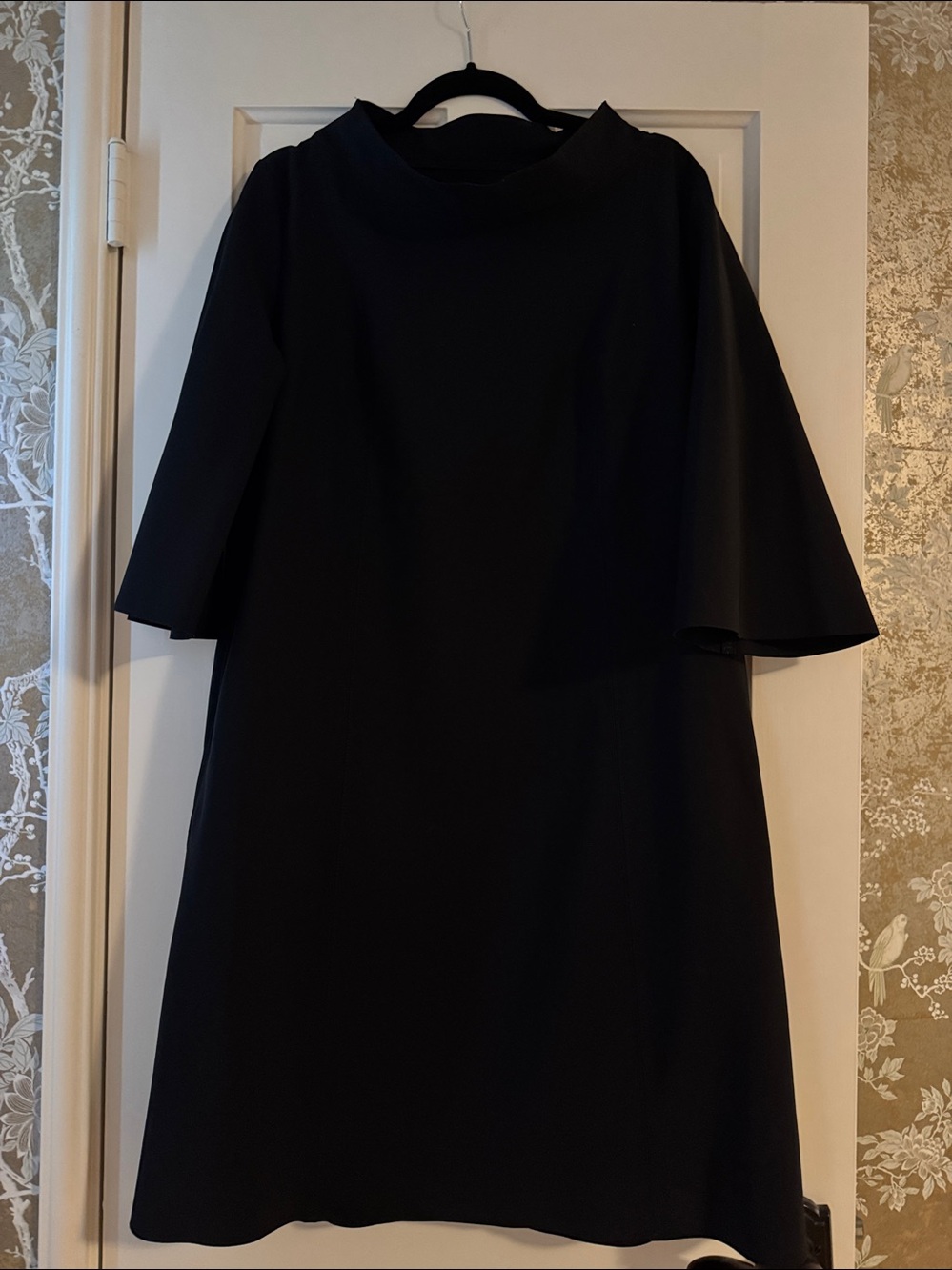 Maria Pinto Elegant Black Midi Dress with Three-Quarter Sleeves